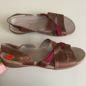 Keen dauntless stappy sandal size 10